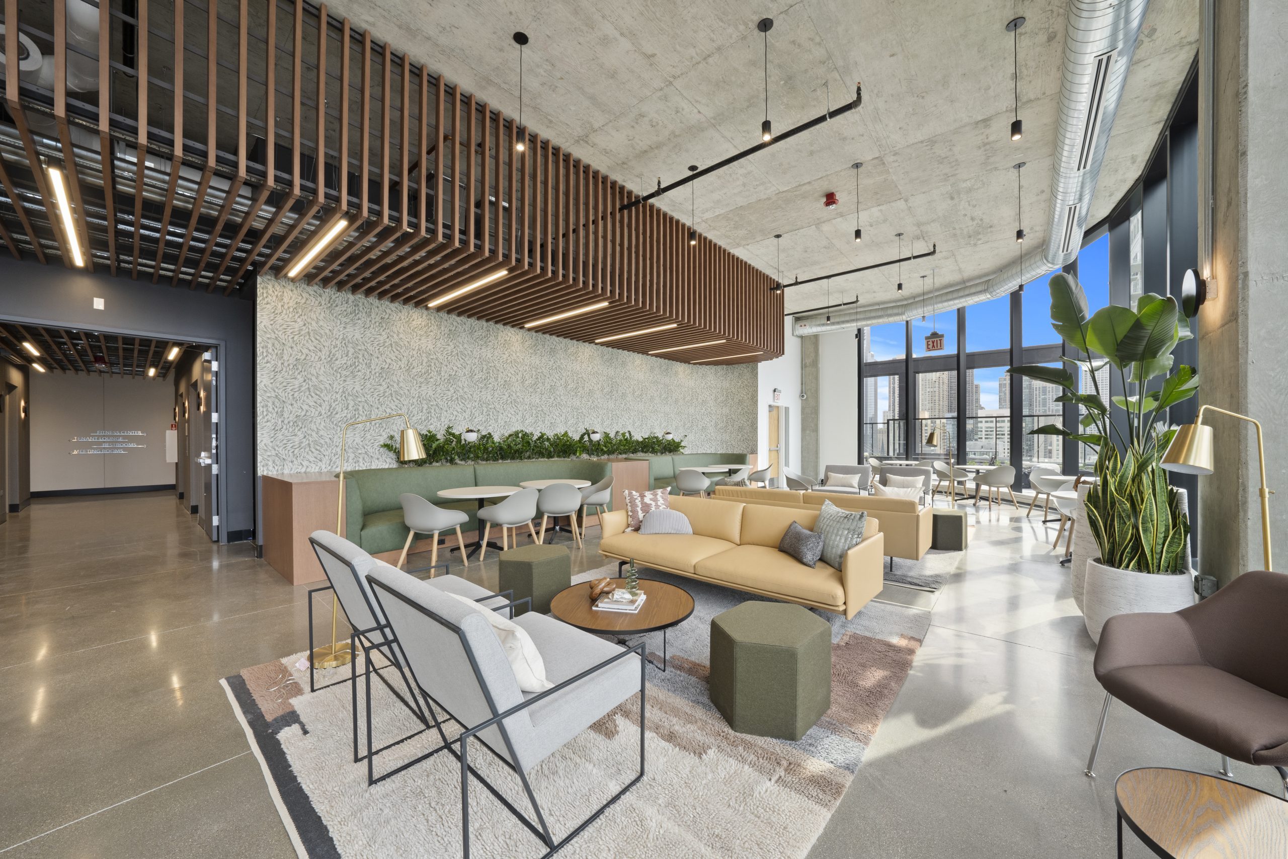 311 W. Huron Building Amenity Rooftop Lounge Built by ARCO/Murray
