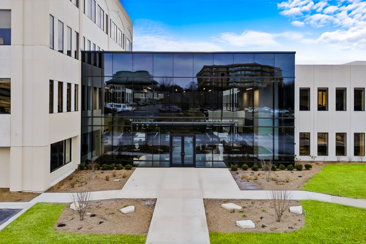 External lobby atrium at 3113 Woodcreek Drive